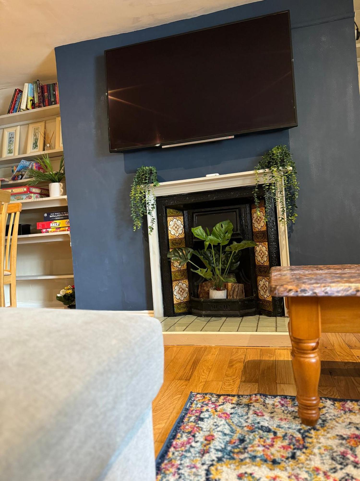 Beautiful Townhouse Next To Royal Victoria Park And Botanical Gardens Within Easy Walking Distance To Bath City Centre Exterior photo