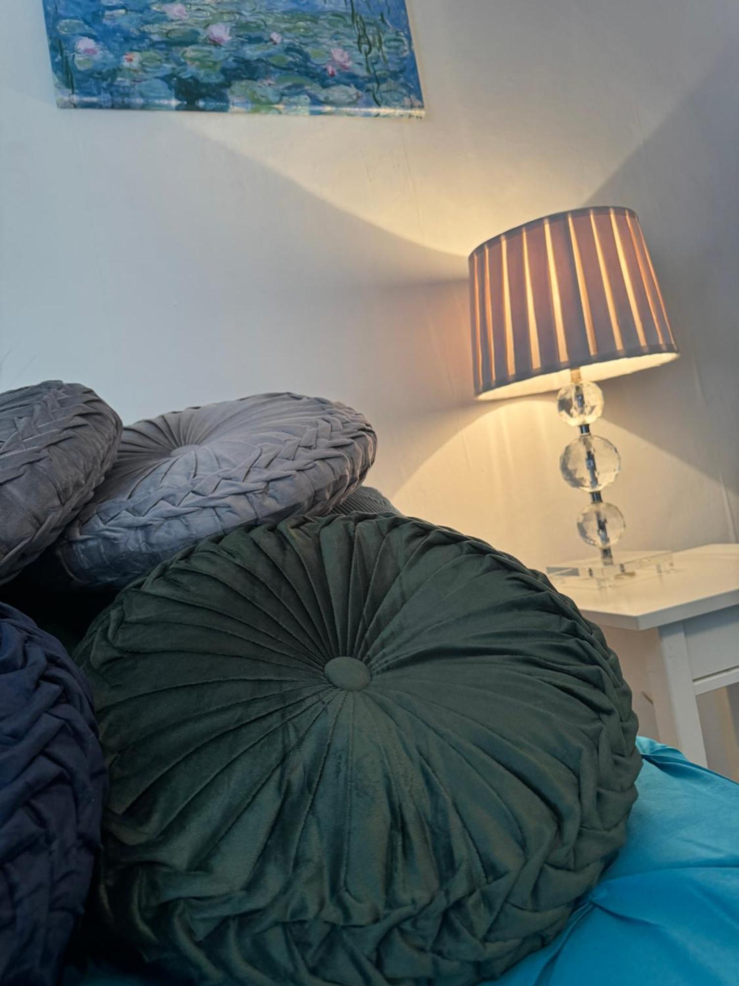 Beautiful Townhouse Next To Royal Victoria Park And Botanical Gardens Within Easy Walking Distance To Bath City Centre Exterior photo