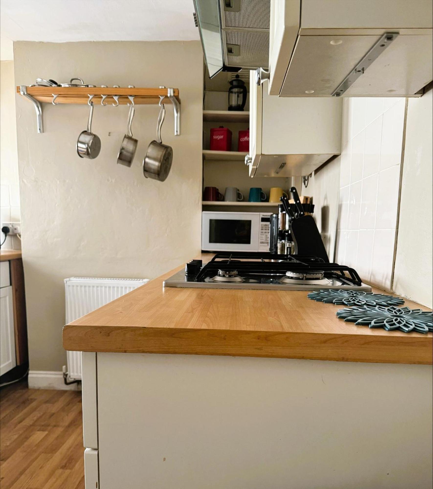 Beautiful Townhouse Next To Royal Victoria Park And Botanical Gardens Within Easy Walking Distance To Bath City Centre Exterior photo